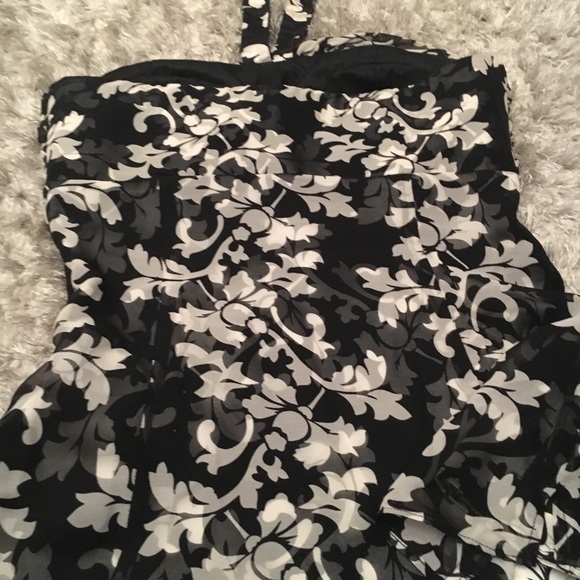 White House Black Market dress top size 2 - Picture 4 of 5